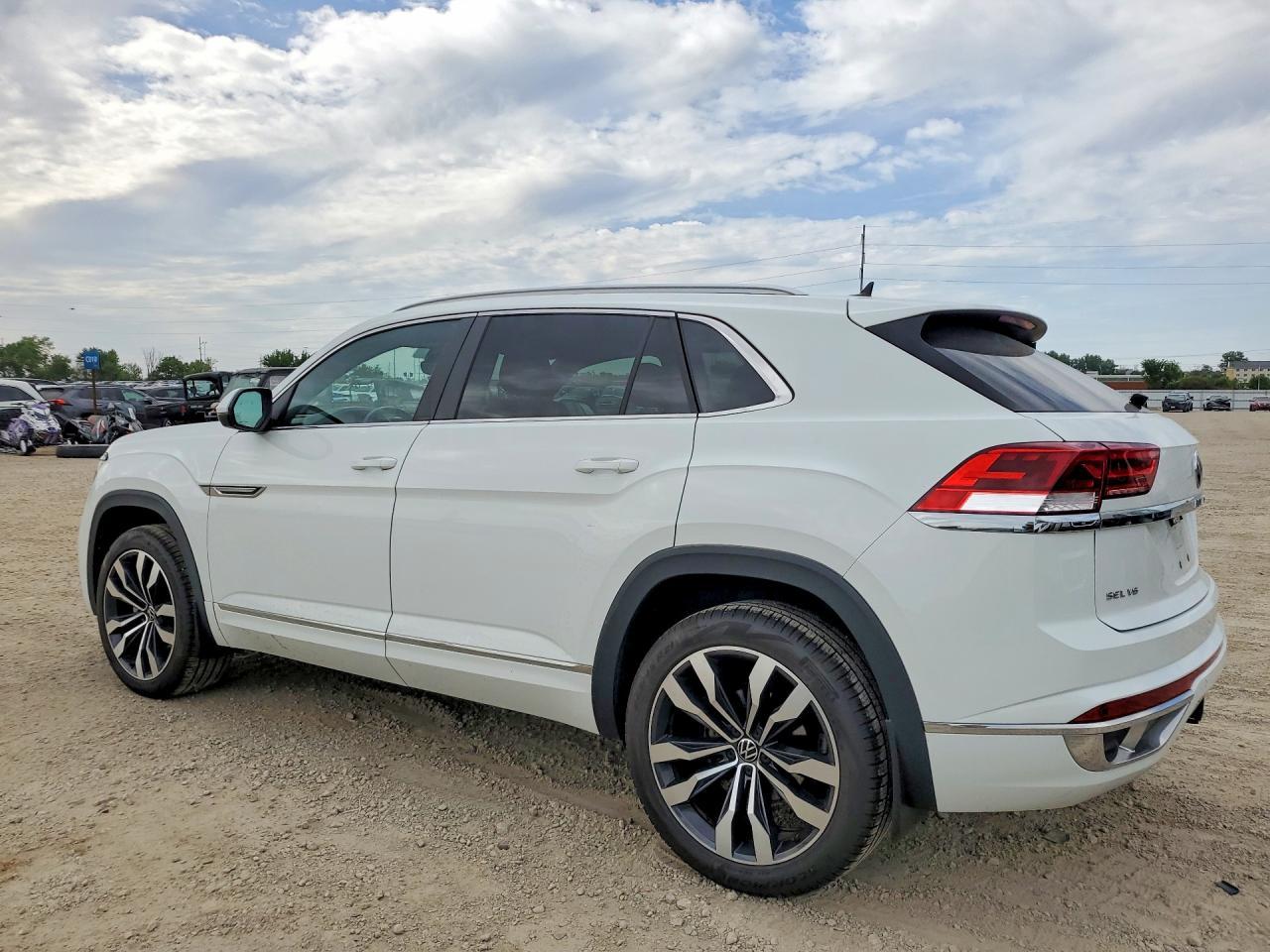 2021 Volkswagen Atlas Cross Sport Sel R-Line - Фото 2