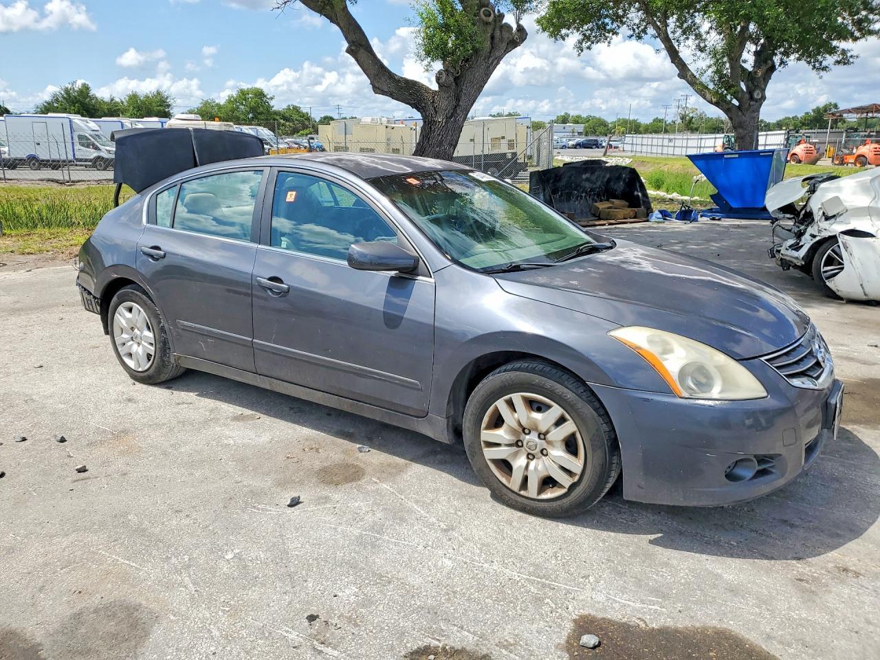 2012 Nissan Altima 2.5 - Image 4