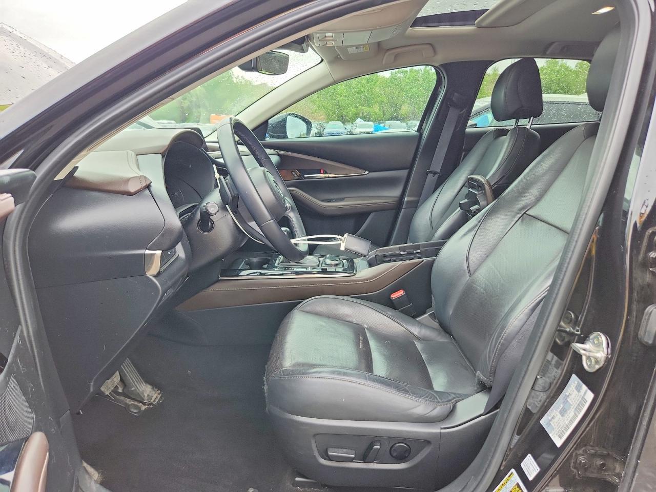 2022 Mazda Cx-30 Premium - Image 7