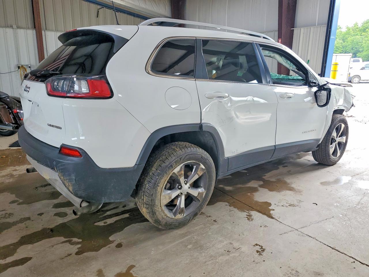 2020 Jeep Cherokee Limited - Image 3