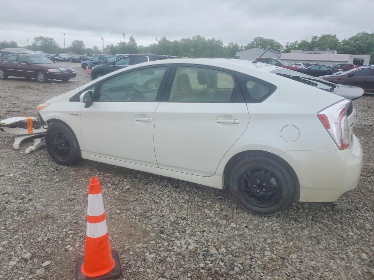 2012 Toyota Prius Two - Фото 2