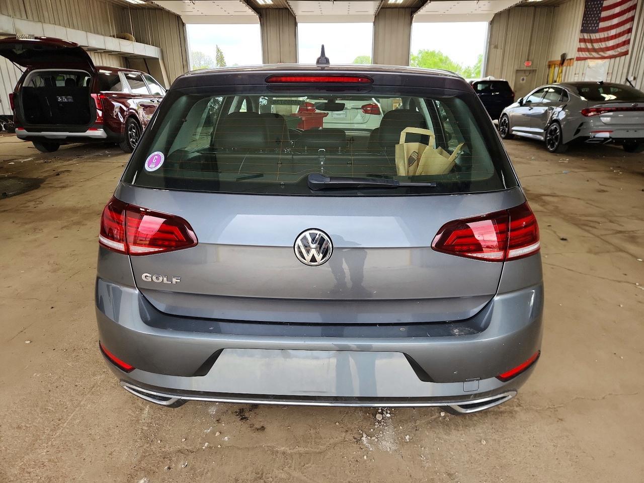 2021 Volkswagen Golf - Image 6
