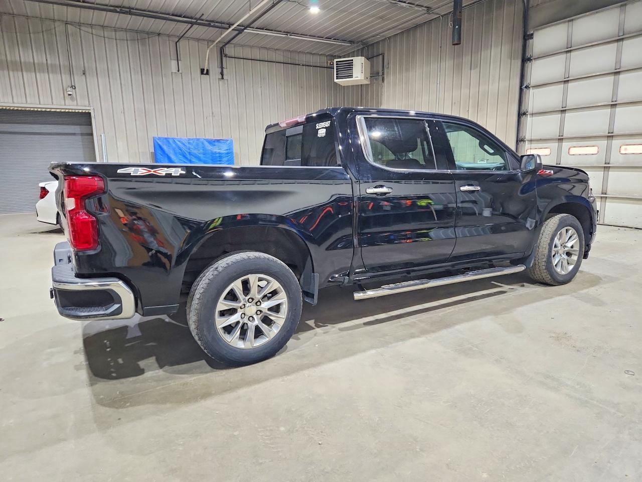 2021 Chevrolet Silverado K1500 Ltz - Фото 3