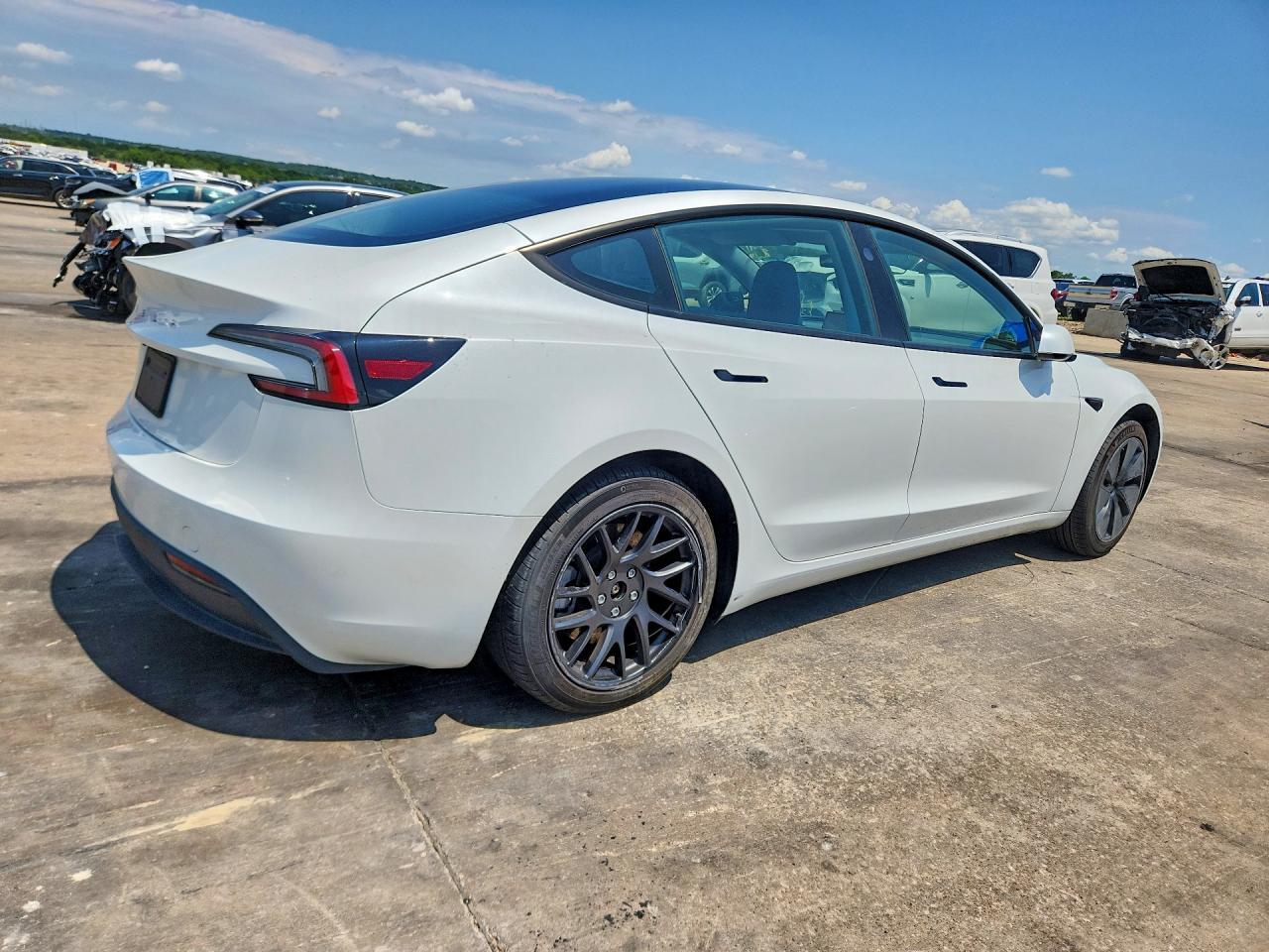 2025 Tesla Model 3 - Image 3