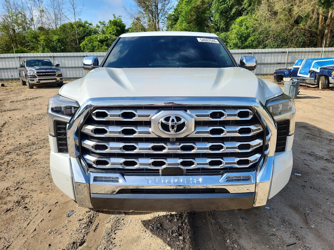2025 Toyota Tundra 1794 Edition Hv - Image 5