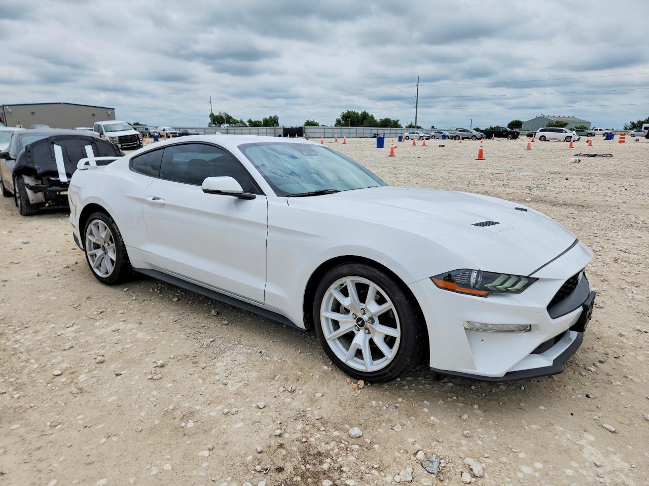 2022 Ford Mustang - Image 4