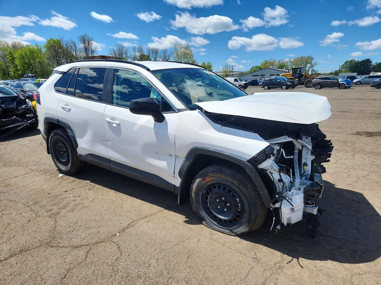 2020 Toyota Rav4 Le - Image 4