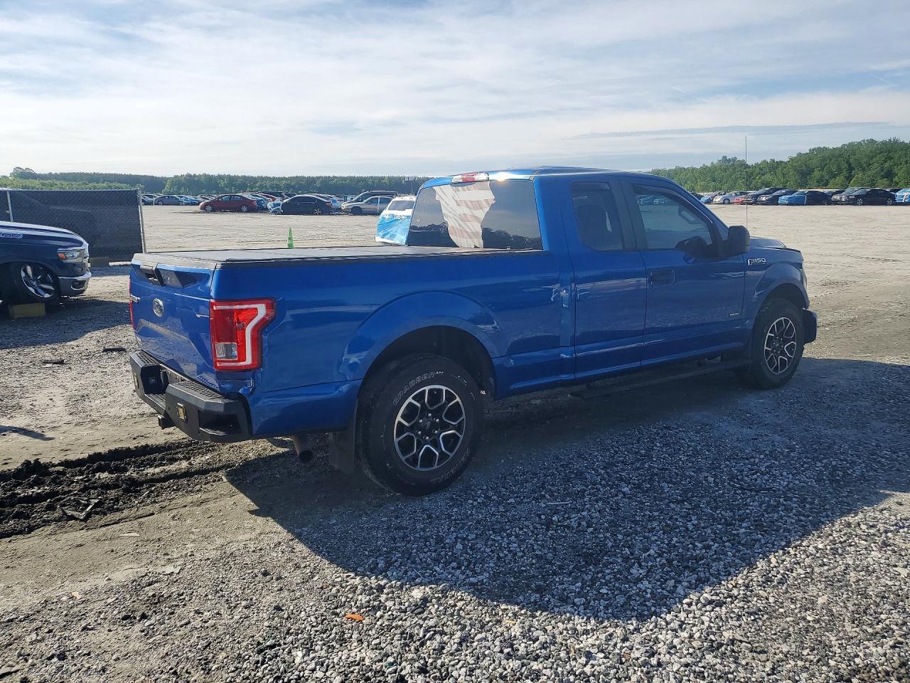2017 Ford F150 Super Cab - Image 3