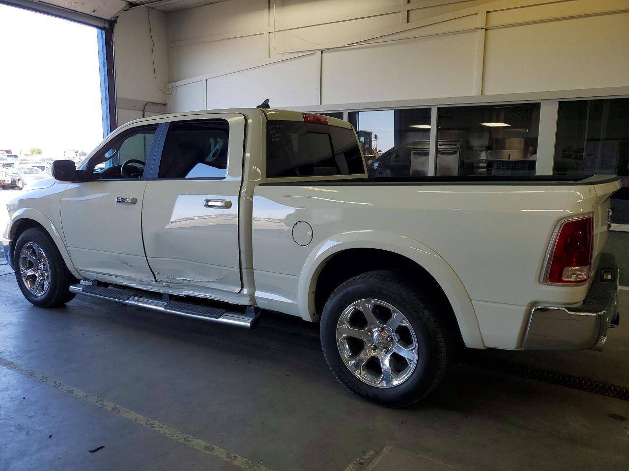 2017 Ram 1500 Laramie - Фото 2