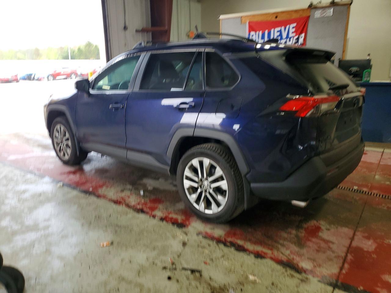 2022 Toyota Rav4 Xle Premium - Фото 2
