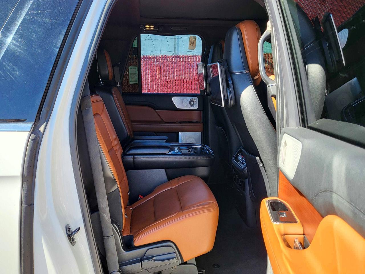 2020 Lincoln Navigator L Reserve - Image 6