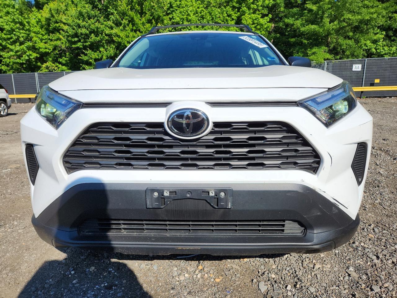 2025 Toyota Rav4 Le - Image 5