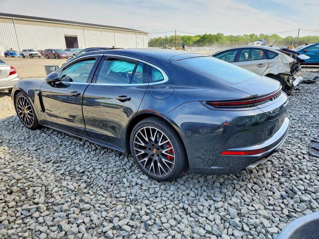 2025 Porsche Panamera 4S E-Hybrid - Image 2