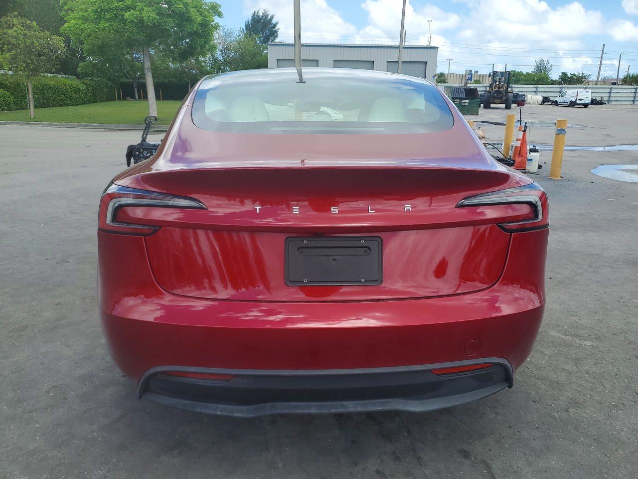 2024 Tesla Model 3 - Фото 6
