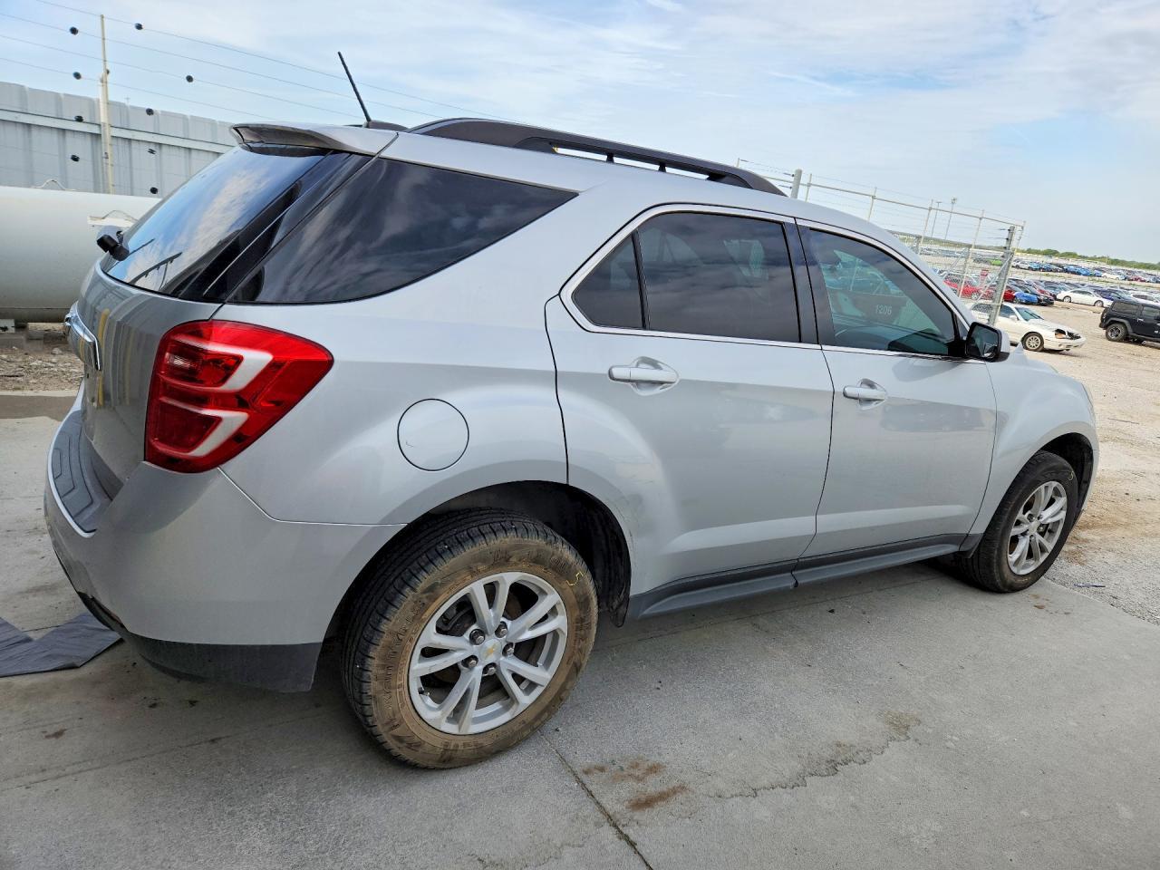 2017 Chevrolet Equinox Lt - Фото 3