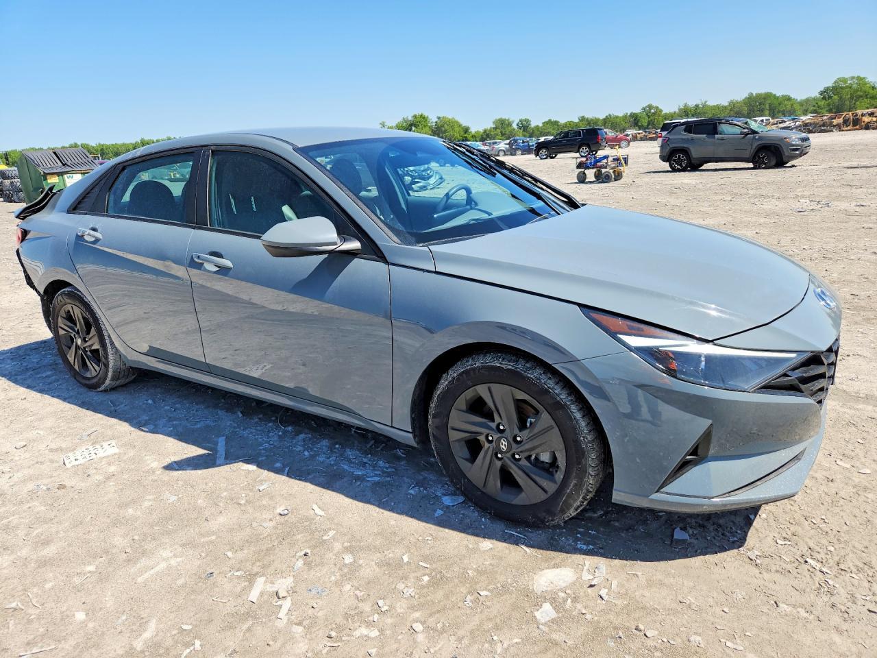 2023 Hyundai Elantra - Фото 4