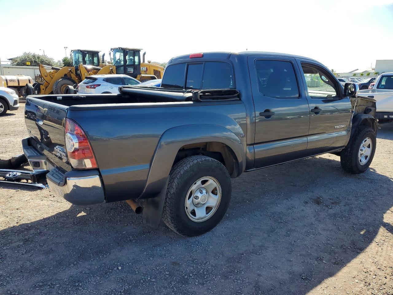 2013 Toyota Tacoma Double Cab Prerunner - Фото 3