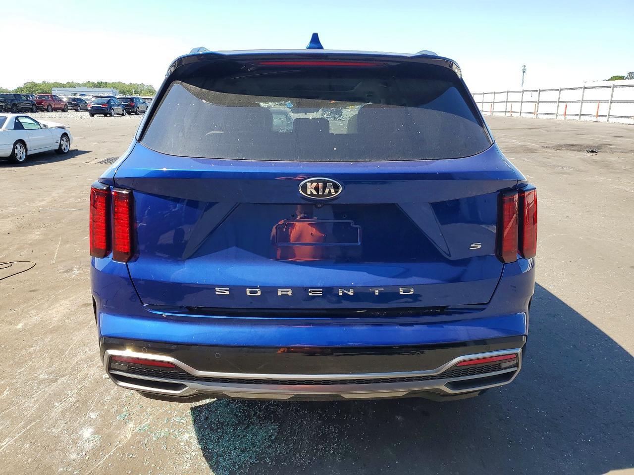 2021 Kia Sorento S - Фото 6