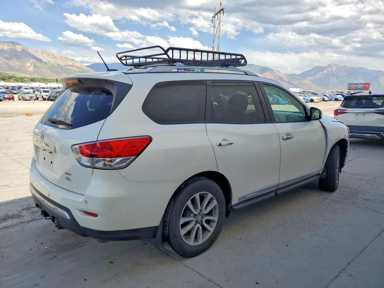 2014 Nissan Pathfinder Sl - Image 3