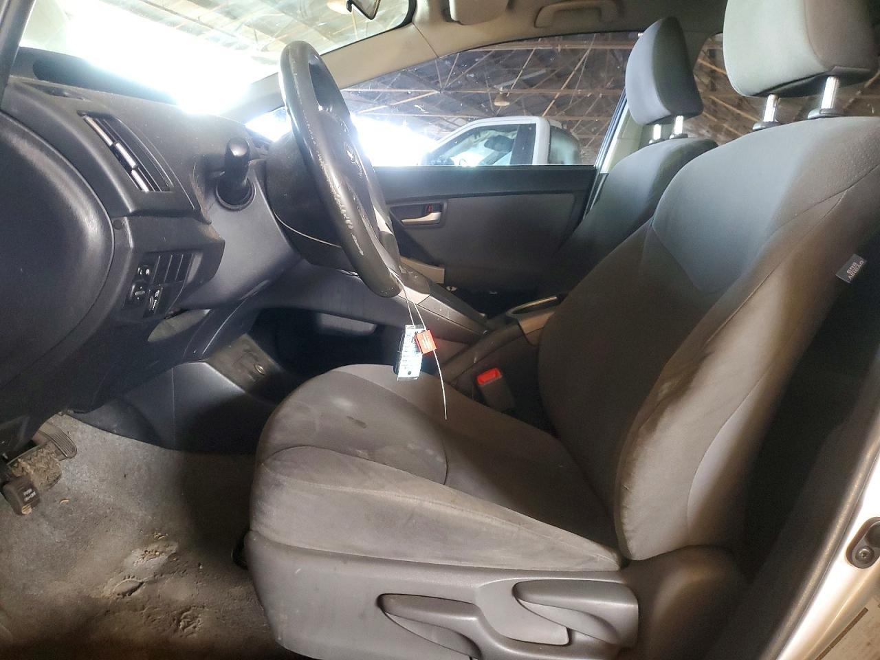 2013 Toyota Prius Two - Image 7