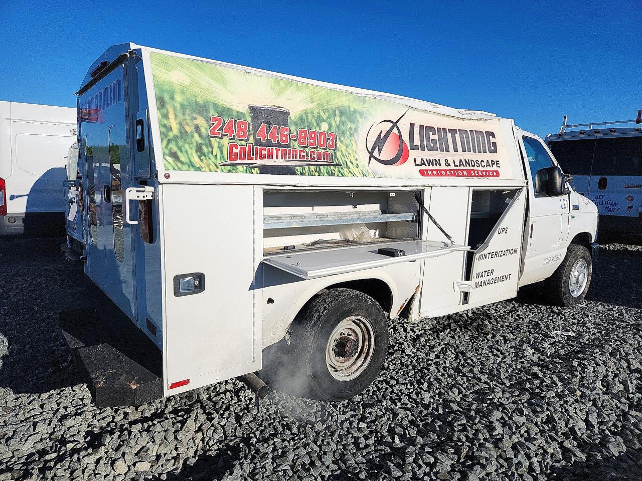2018 Ford Econoline E350 Super Duty Cutaway Van - Image 3