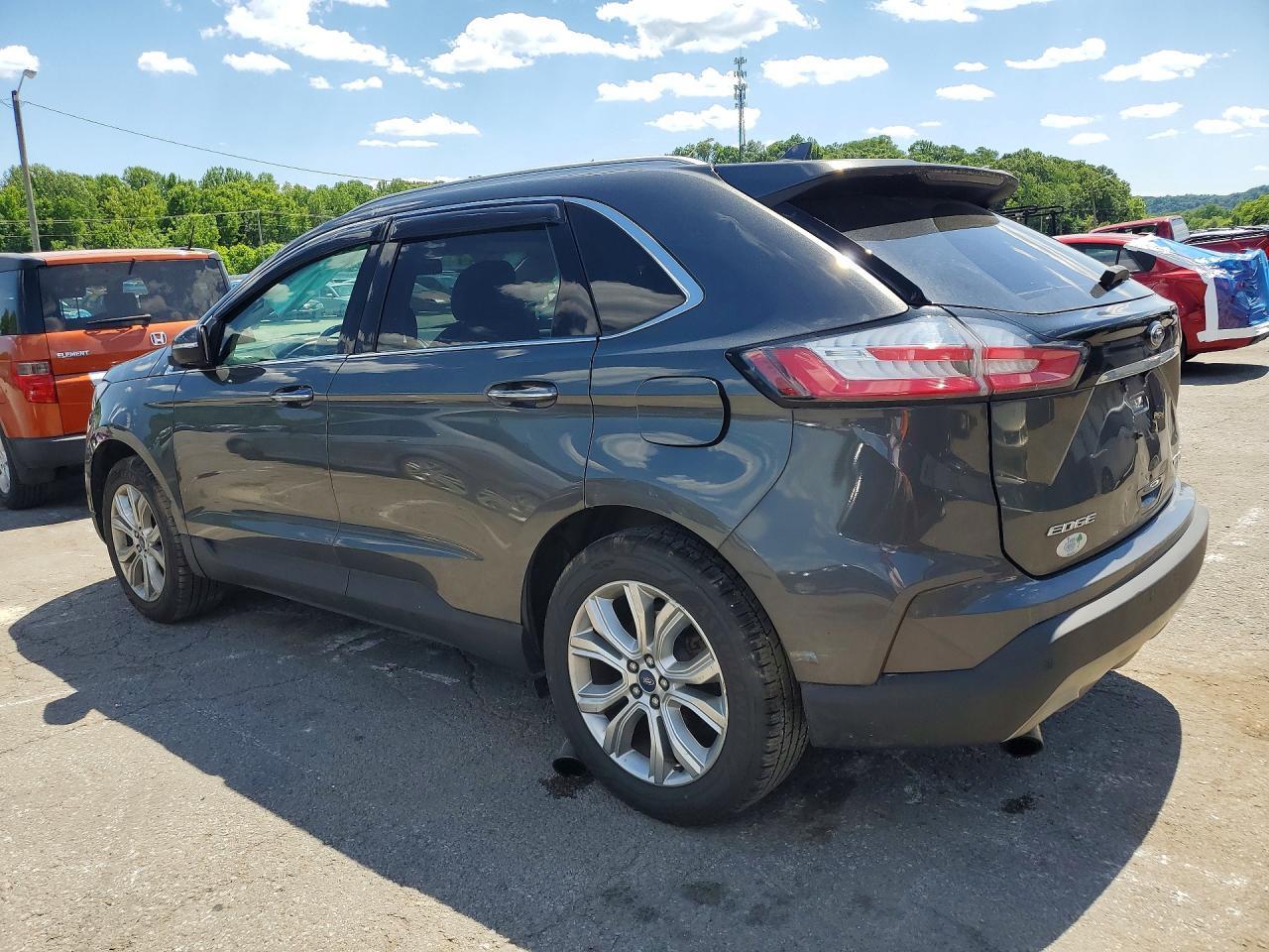 2019 Ford Edge Titanium - Фото 2