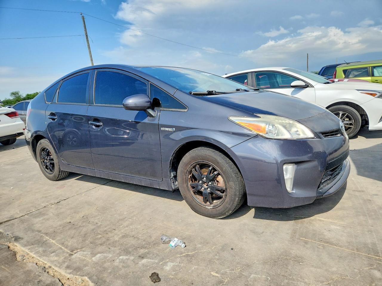 2015 Toyota Prius Two - Фото 4