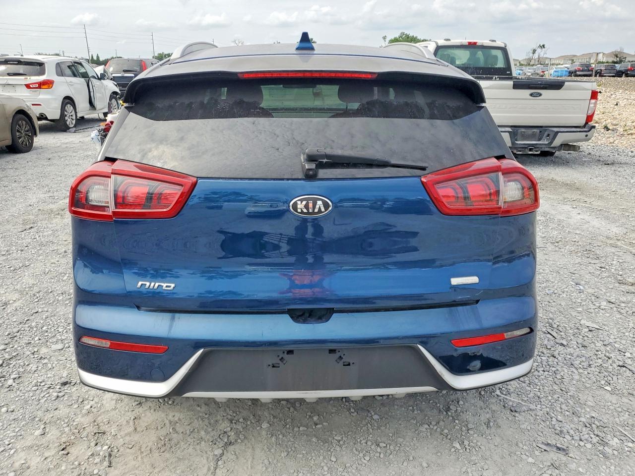 2017 Kia Niro Lx - Фото 6