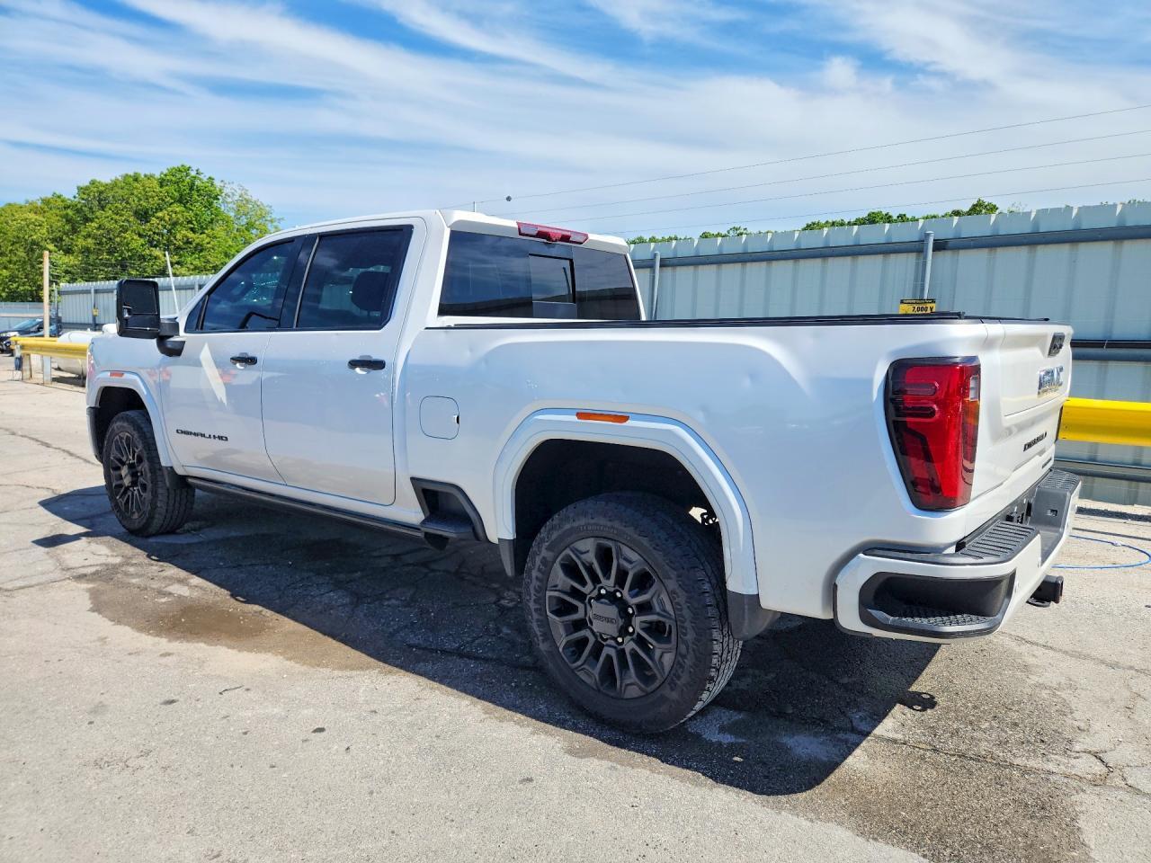 2024 GMC Sierra K2500 Denali Ultimate - Фото 2