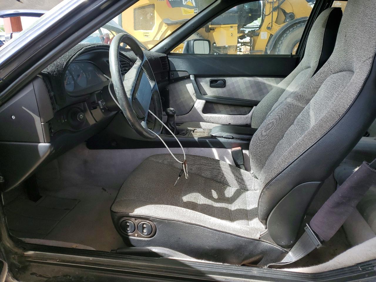 1988 Porsche 944 - Image 7