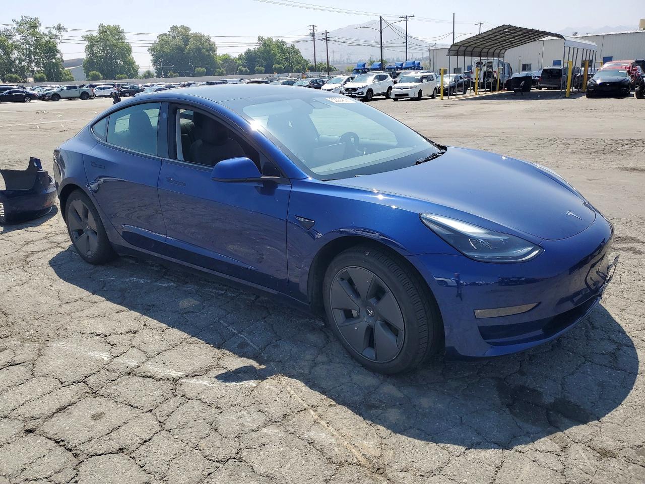 2023 Tesla Model 3 - Фото 4