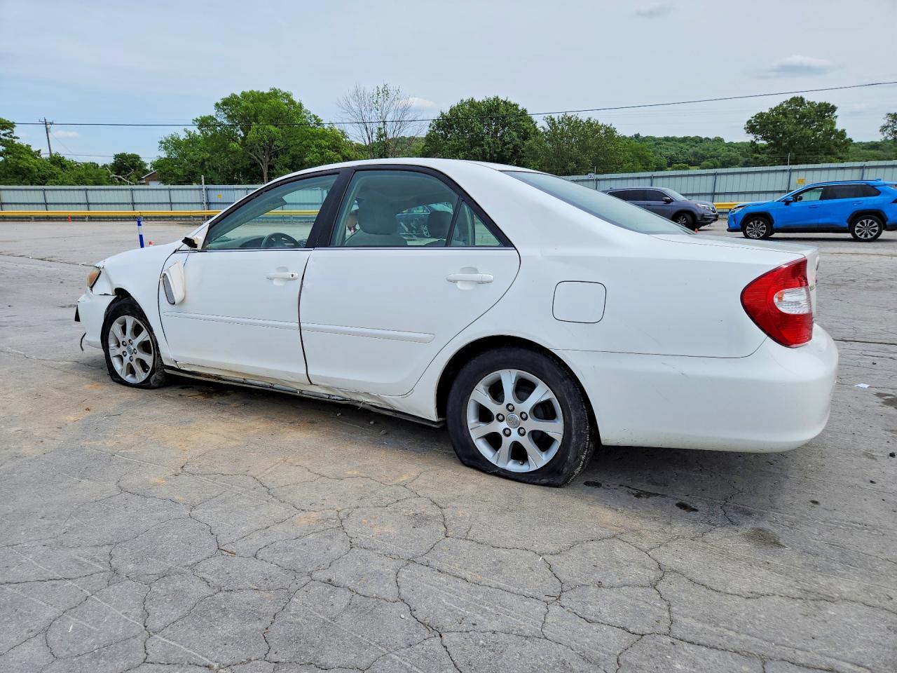 2004 Toyota Camry Le - Image 2