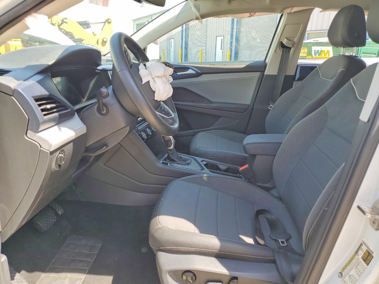 2024 Volkswagen Taos Se - Фото 7