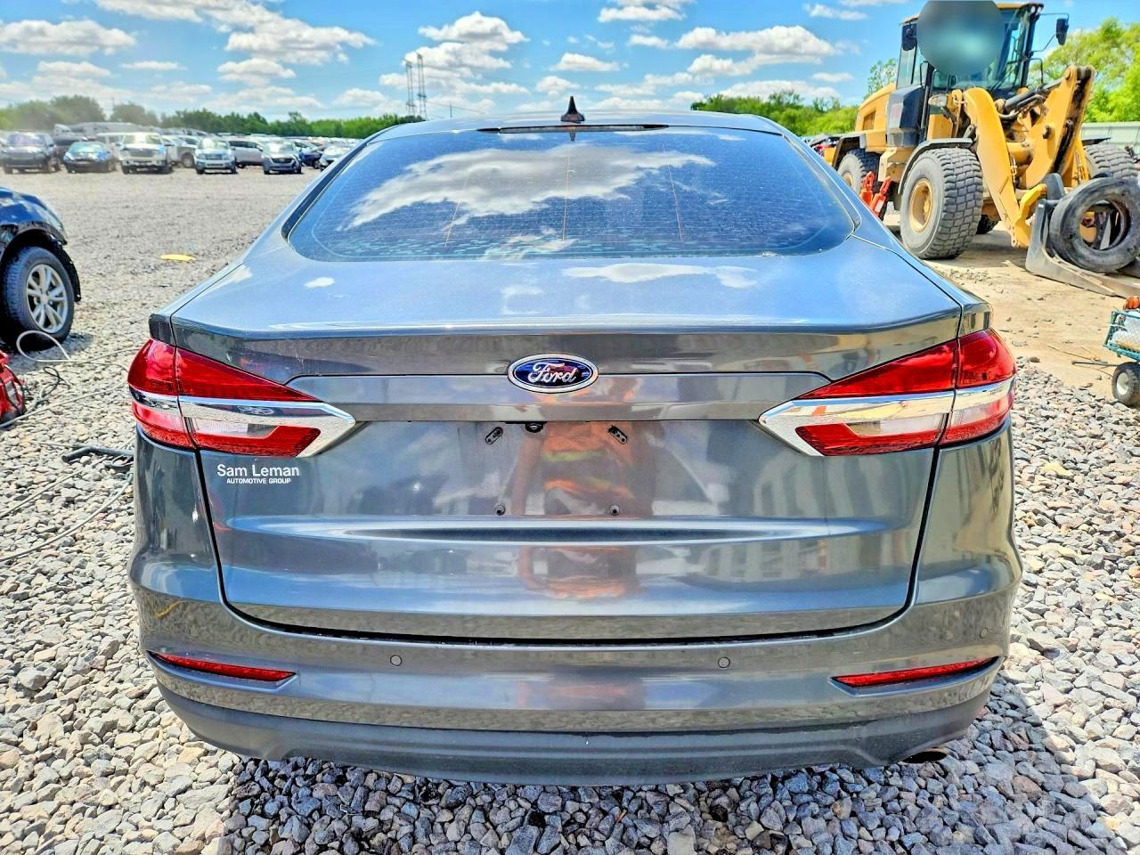 2020 Ford Fusion Se - Image 6