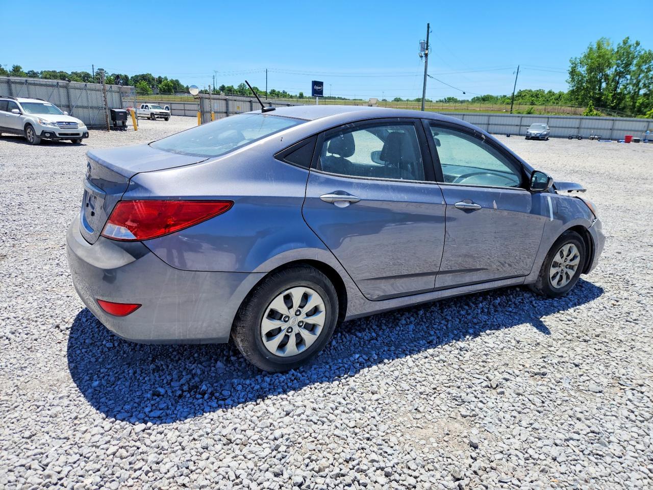 2016 Hyundai Accent - Фото 3