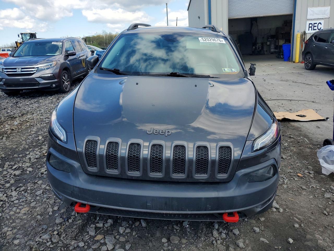 2015 Jeep Cherokee Trailhawk - Image 5