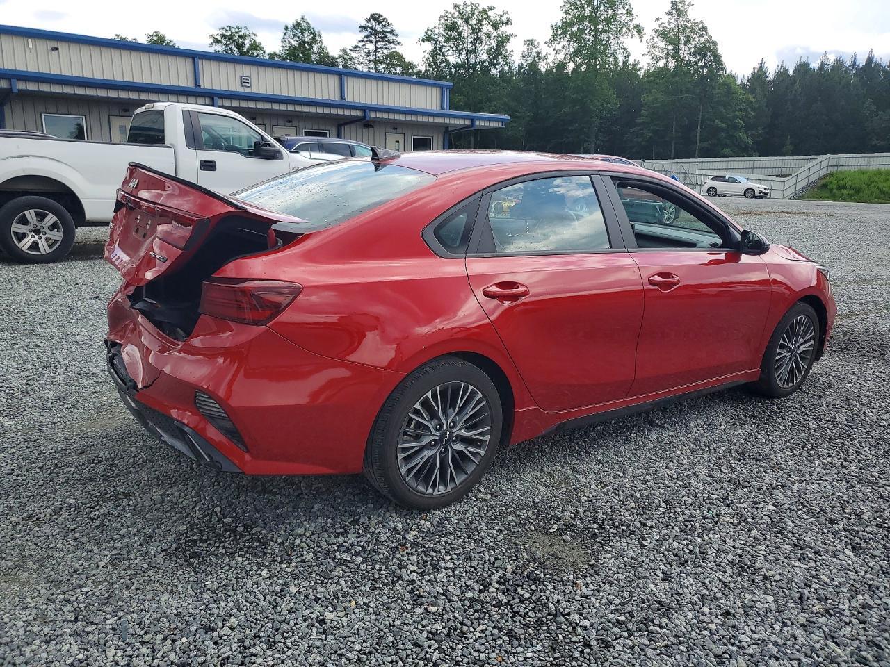 2024 Kia Forte Gt Line - Фото 3