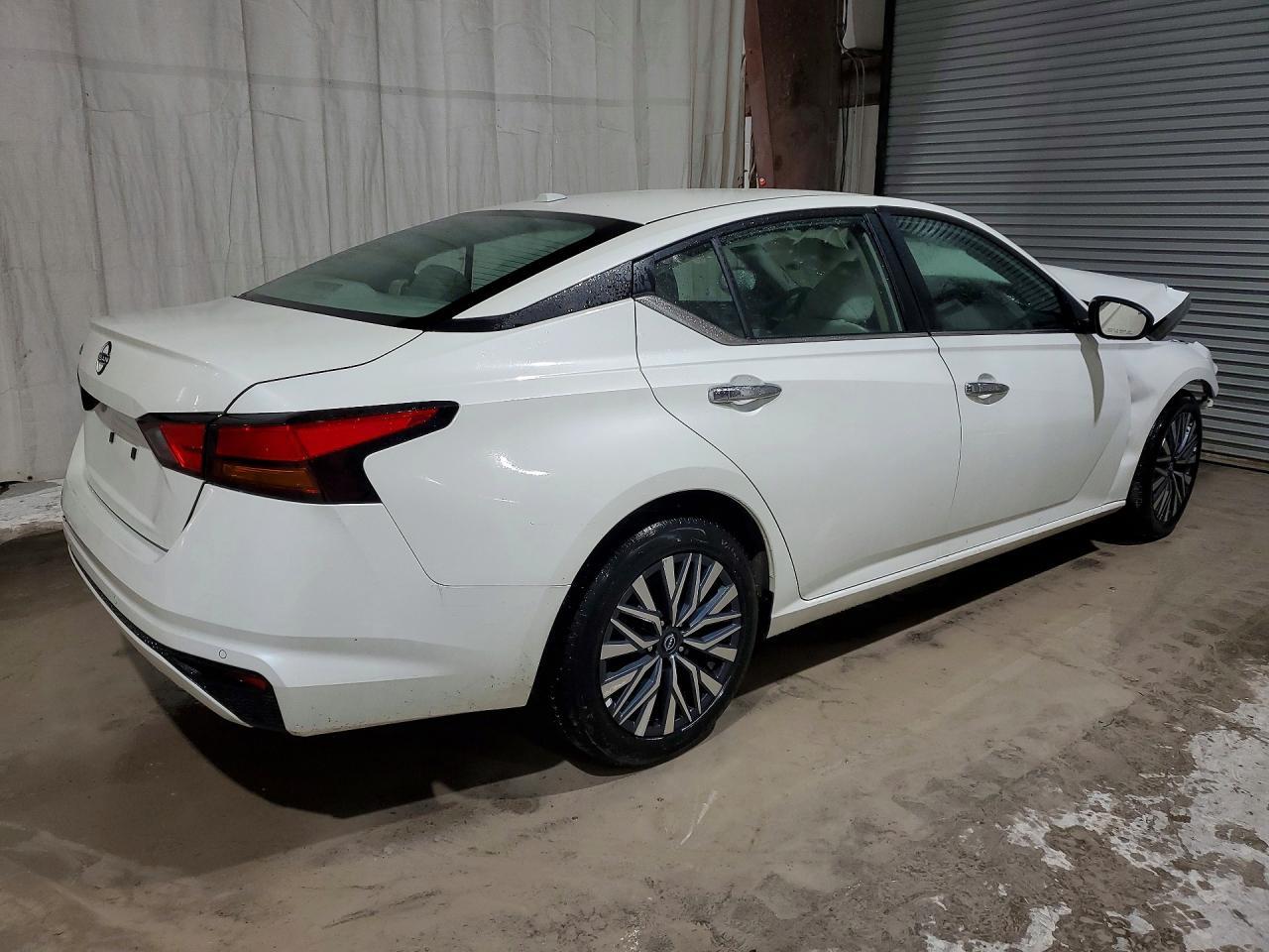 2025 Nissan Altima Sv - Image 3