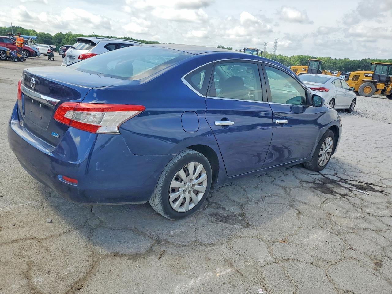 2017 Nissan Sentra S - Фото 3