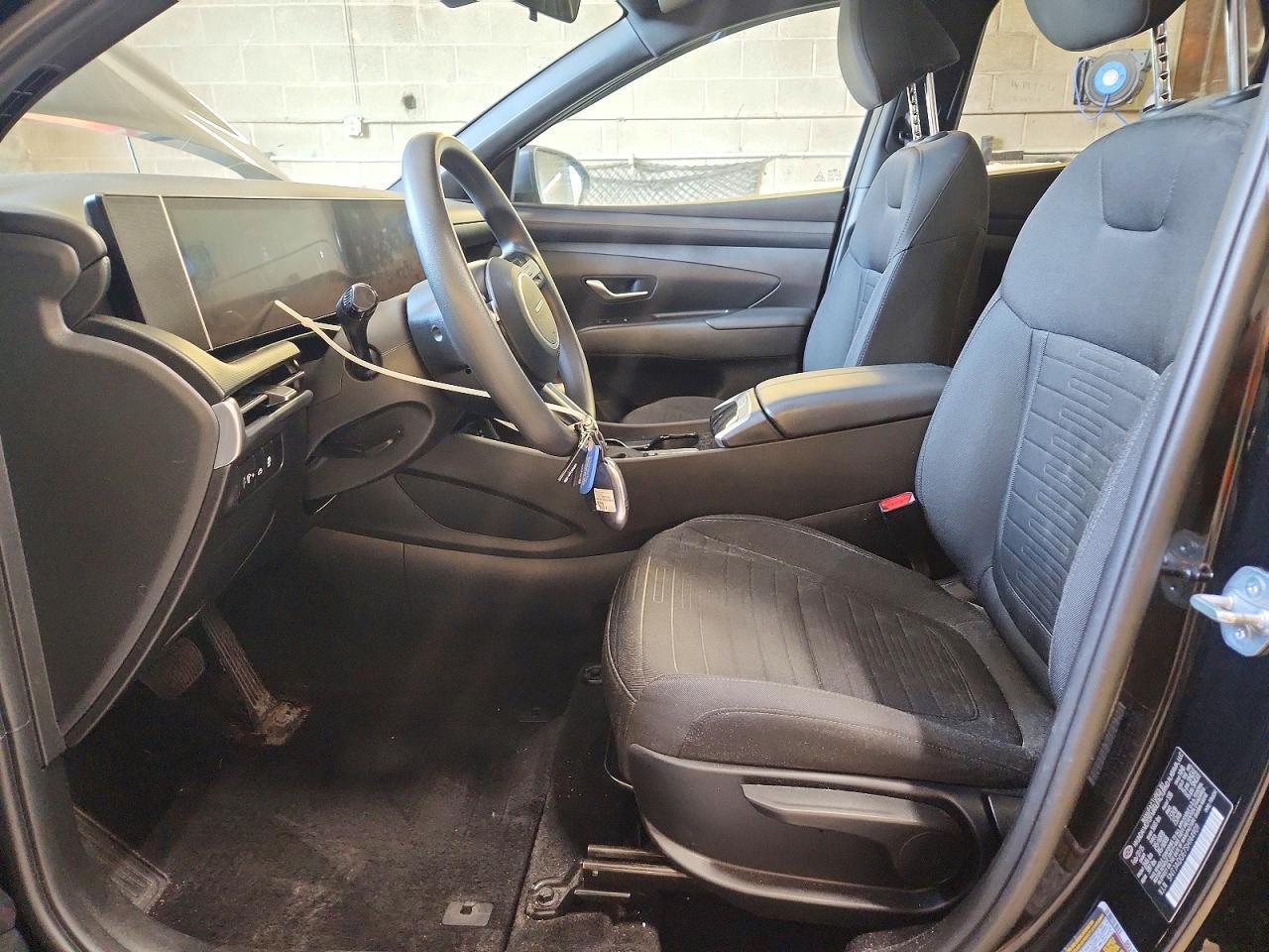 2025 Hyundai Santa Cruz Se - Image 7