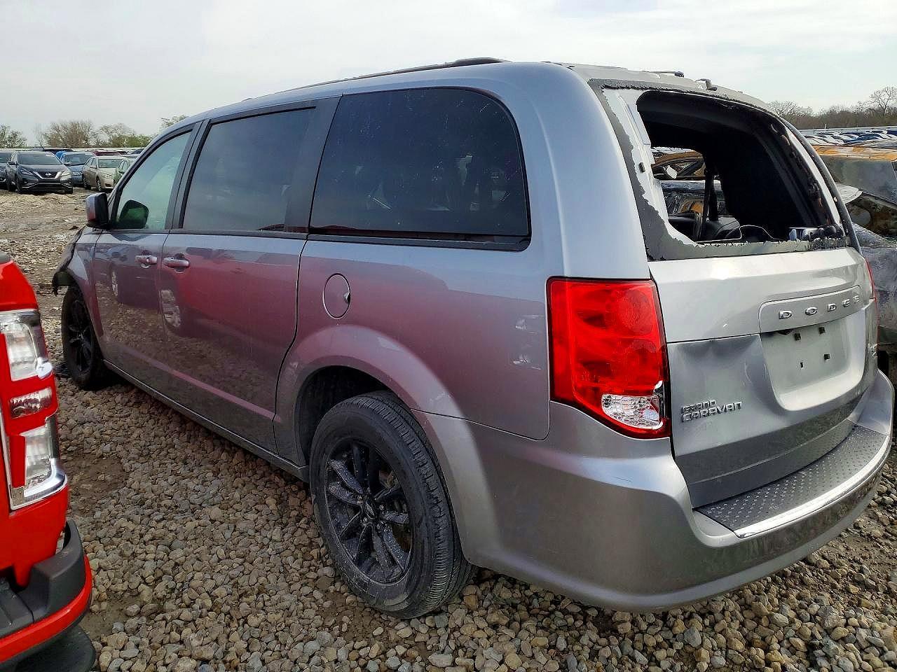 2019 Dodge Grand Caravan Gt - Image 2