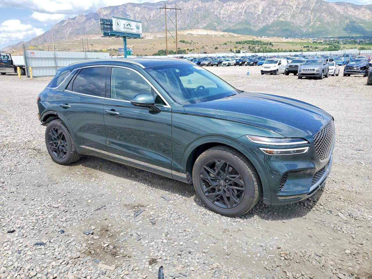 2022 Genesis Gv70 2.5T Standard - Image 4