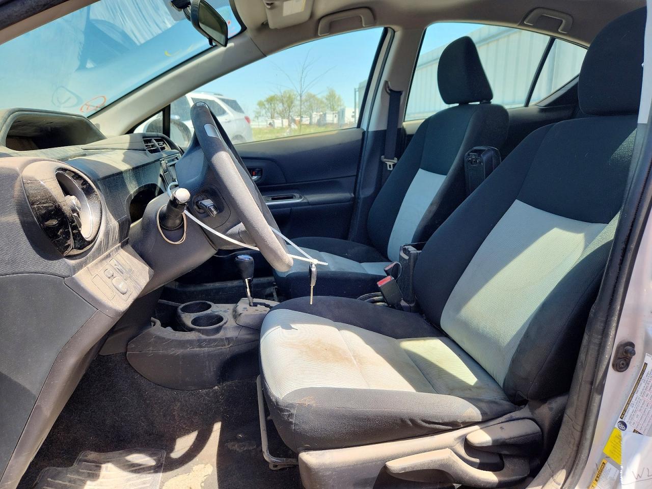 2016 Toyota Prius C Two - Фото 7