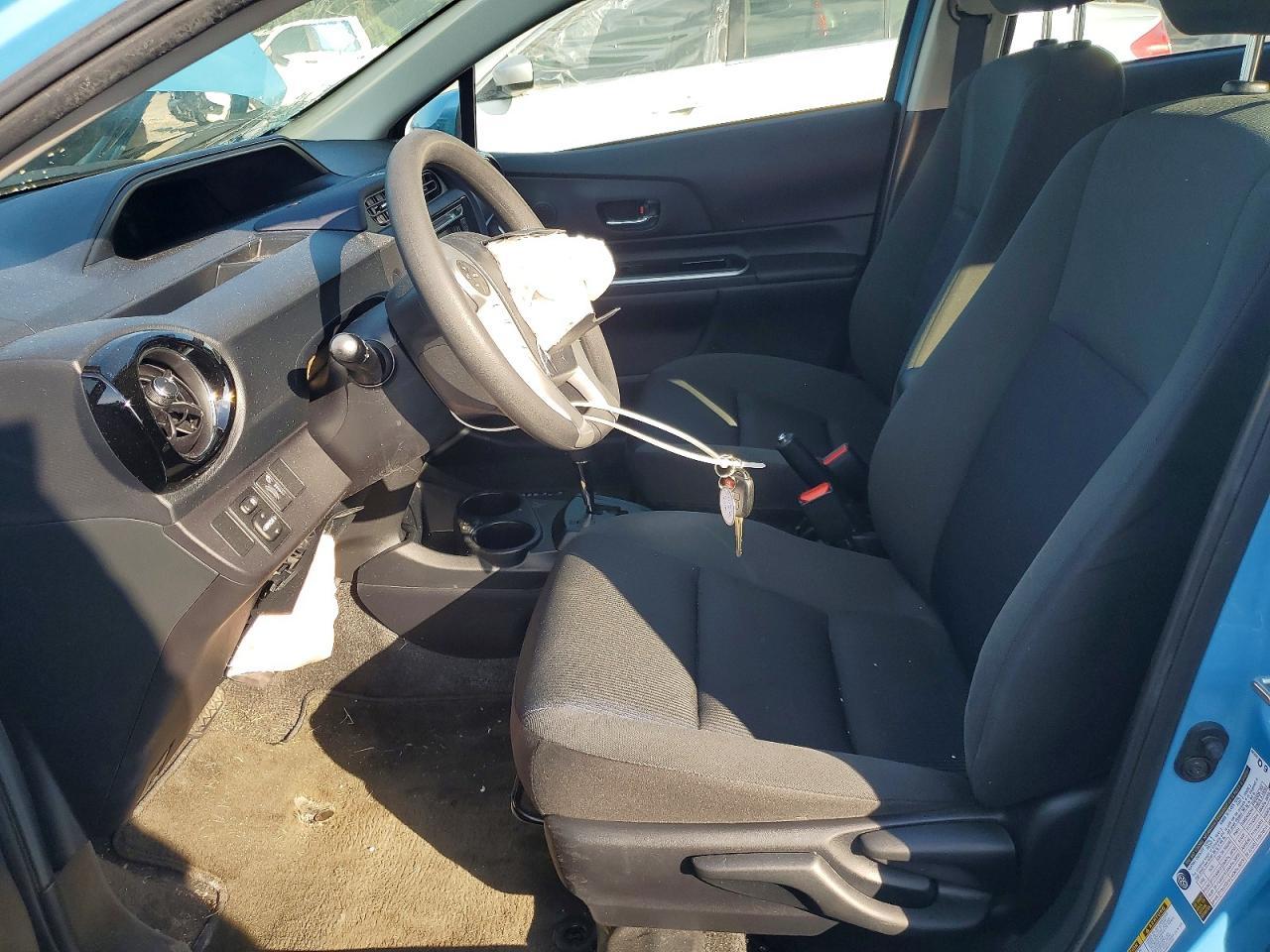 2015 Toyota Prius C Two - Фото 7
