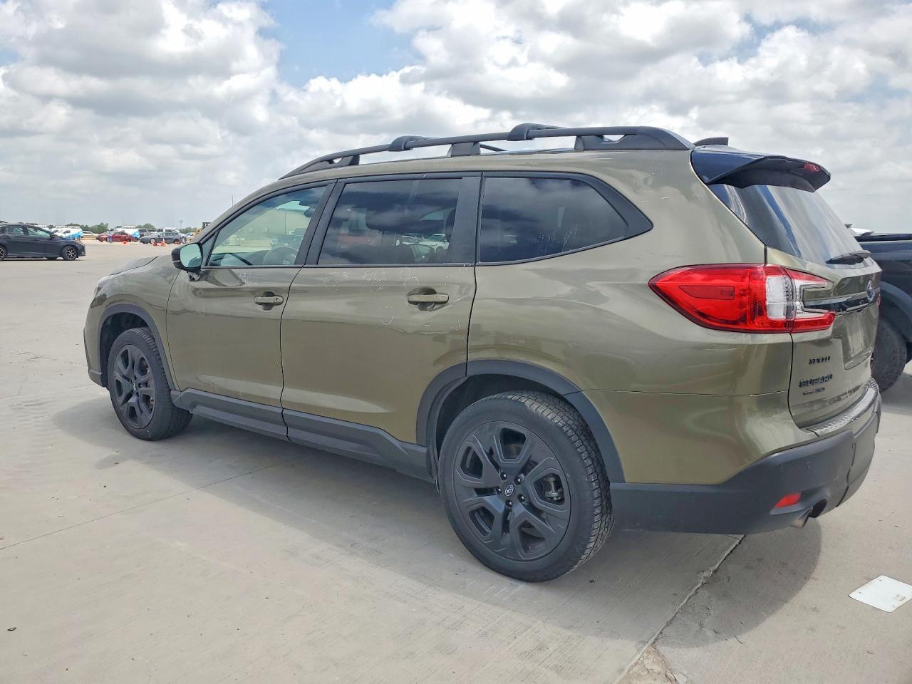 2024 Subaru Ascent Onyx Edition - Image 2