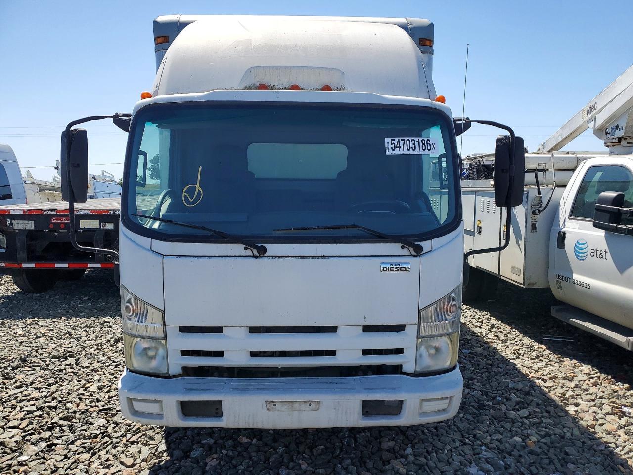 2009 Isuzu Npr Delivery Truck - Image 5