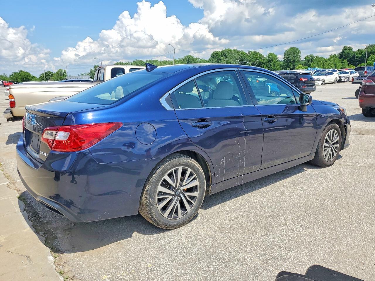 2018 Subaru Legacy 2.5I Premium - Фото 3