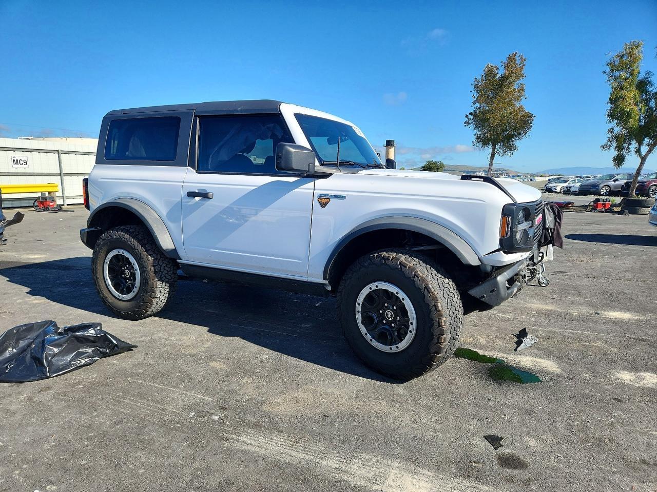 2023 Ford Bronco Base - Image 4