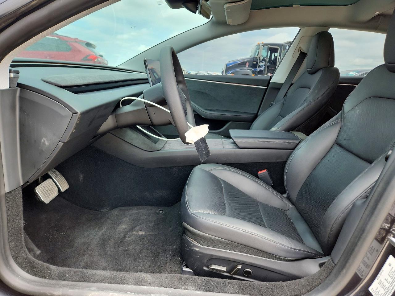 2024 Tesla Model 3 - Фото 7