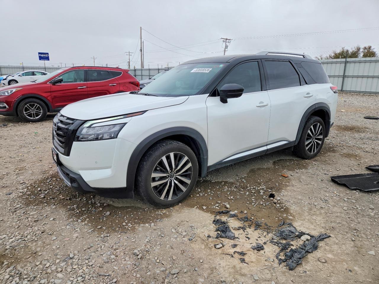 2025 Nissan Pathfinder Platinum